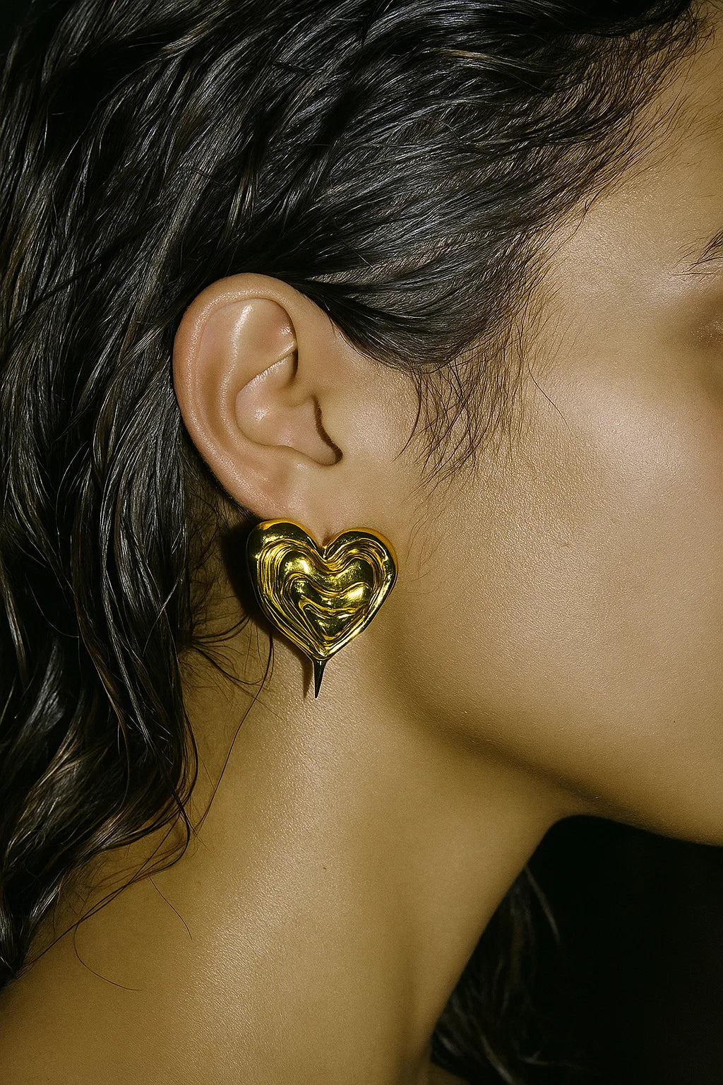 LOVE HURTS - gold earrings